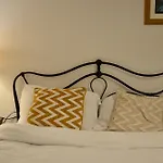 2 Bed Apartment With Well Equipped Kitchen Perfect For Group Or Family