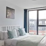 Modern 1 Bedroom Apartment In Central Brimingham