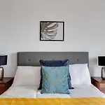 Stylish 1 Bed Flat In Central Birmingham