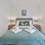 Stunning 2 Bed Apartment In Central Birmingham