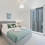 Stunning 2 Bed Apartment In Central Birmingham