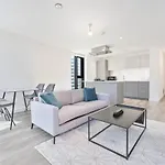 Stunning Modern 2 Bed Apartment In Birmingham