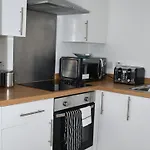 Vibrant Serviced Apartment In Central Birmingham
