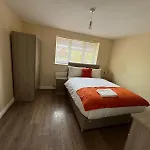 Cozy 4-Bed House In Walmley