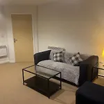1 Bed Apartment Very Near To Mailbox And Broad Street And New Street Station