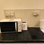 Spacious Studio Flat Near Old Talbot