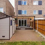 Quiet Private Homestay, Central Birmingham