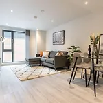 St Martin\'S Place 2 Bed Luxury Apartment Bham