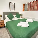 Stunning 2 Bed Warehouse Apartment, Birmingham