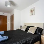 2 Bedroom Apartment Including Ensuite And Pool Table