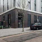 Luxury 2 Bedroom Apartment, Broad Street Birmingham