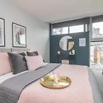 K Suites - Temple Street