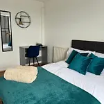 Metropolitan Manor Birmingham City Centre