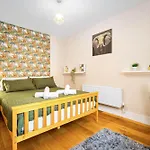 Down To Earth 1 Bedroom Apartment Jewellery Quarter Birmingham - Free Parking