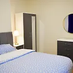 Birmingham City Centre Bedroom, Parking, Wifi, Kitchen, Living Room