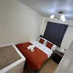 Cozy 3 Bedroom House In Birmingham With Pool Table