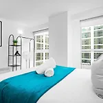 Open Plan - Birmingham City Centre Apartment - 2 Bedrooms - Top Rated - 54Qc