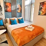 R4 Luxury Studio En-Suite Room In Harborne Lane By Queen Elizabeth Hospital