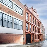 Giant Savings On Long Stays B1 Living, Enquire Now