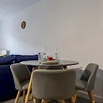 Modern Studio Flat In Birmingham City Centre