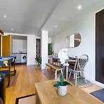 Thai Suite With Netflix, Pool Table & Games, Freepark