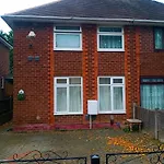 3 Bedrooms Semi-Detached House,Near Airport,Nec