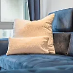 Birmingham City Centre, Free Parking, Excellent Location, Sleeps 6, Long Stay Offers