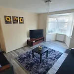 Spacious 3-Bedroom Home In Birmingham With Driveway Parking