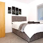 Cozy Birmingham House Jlr Nec Airport Resortsworld