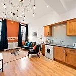 Spacious Birmingham City Apartment