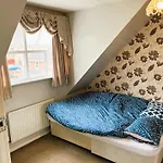 Piccadilly Rooms Near City Centre
