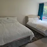 Edgbaston Aprt Sleeps 5 - Turbo Wifi