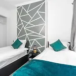 Family Contractors 2 Bed House Free Parking Sleeeps 6