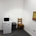 Beautiful En-Suite Room With Bath Tub To Let In The Jewelry Quarter