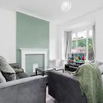 Family Contractors 2 Bed House Free Parking Sleeeps 6