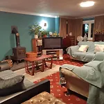 Lowri Cottage Hotel