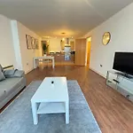 Central Birmingham City Centre Modern One Bedroom Apartment Free Gated Parking
