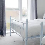 Glory Homes- City Centre Apartment , Sleeps 7 With Parking & Wifi