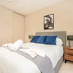 Modern And Spacious 2 Bed Apartment In Birmingham