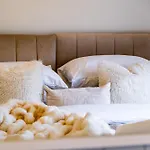 Cozy Willow-Hot Tub, Sleeps9, Freeparking, Netflix