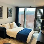 2 Bed 2 Bath In Digbeth