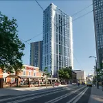 Last-Minute Specials L Book It Now L Sleeps Up To 4 L 2 Bed 2 Bath - Gym - Prime Birmingham Location L Jvt Short Lets