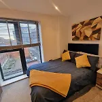 2 Bed Luxury City Centre Flat