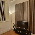 Spacious 2 Bedroom Flat In Birmingham City Centre