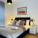 Lock Side Apartment Birmingham