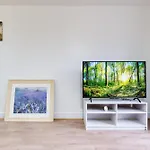 Comfy Home-Windrush Grove