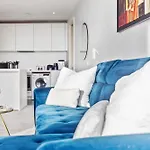 Birmingham City Centre, City Views, Parking, Sleeps 4, Long Stay Offers