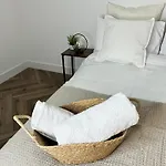 Spacious Birmingham Luxury Apartment - 2 Bed - Free Parking - Washing Machine - 50Inch Hd Tv - Netflix