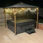Luxury 3Bed Hot Tub And Sauna Facilities Amazing Location