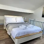 Stylish Loft In West Bromwich
